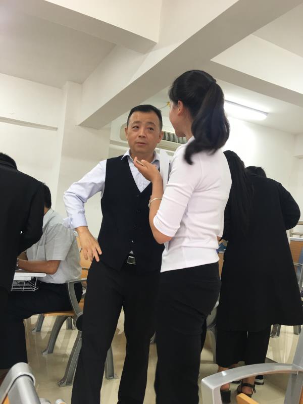 市基协组织17家会员单位到师大法学院招聘